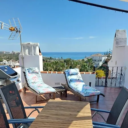 Apartment Modern Furnished, Roof Terrace, Beautiful Seaview *